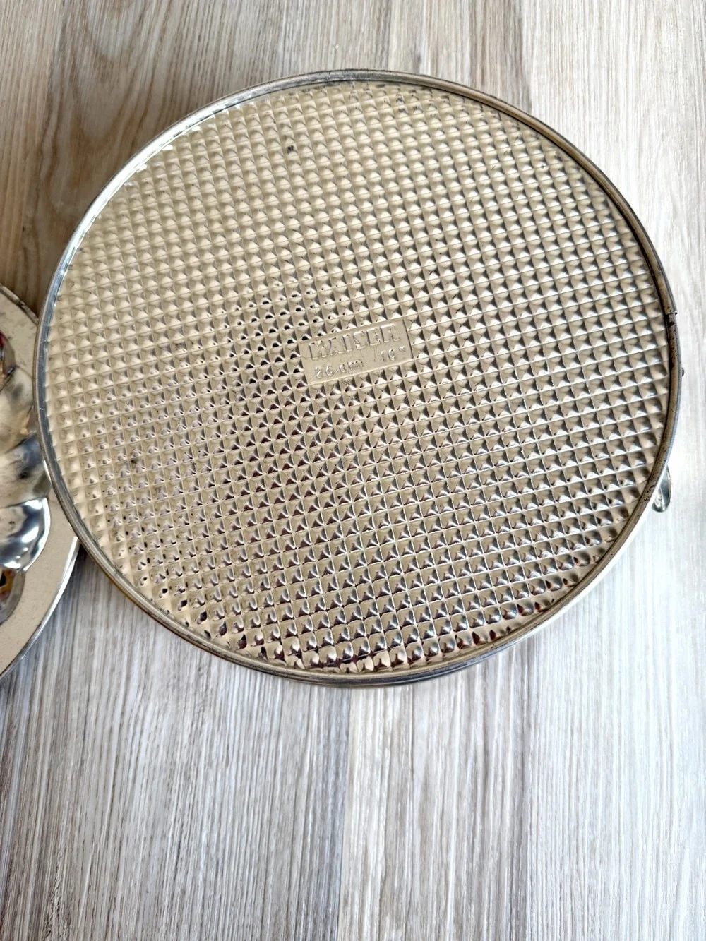 Vintage Kaiser Springform Buckle 10” Bundt Tube Cake Pan with Removable Base